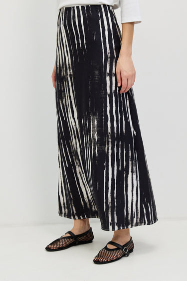 חצאית גזרת A טאי דאי BLACK