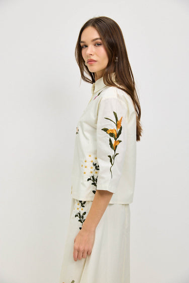 חולצה מכופתרת רקמה פרחוני