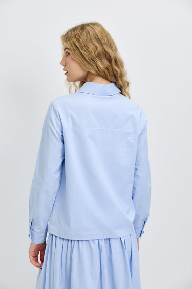 חולצת כפתורים עם רקמה SKY BLUE