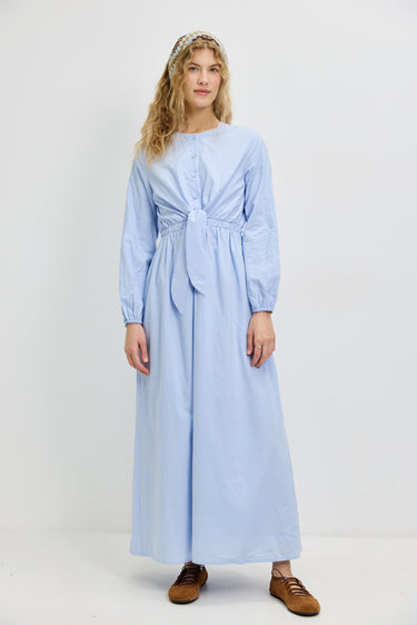 שמלה עם גומי וקשירה במותן SKY BLUE