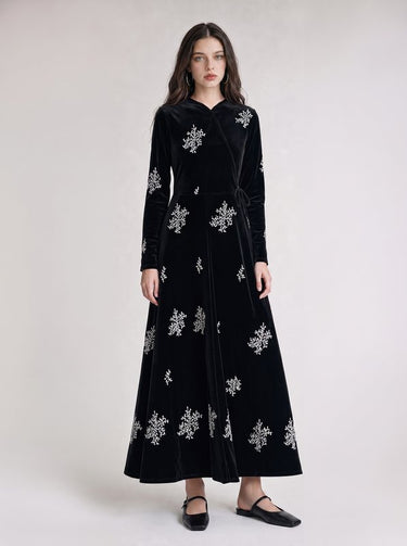 שמלת בית קטיפה עם רקמה BLACK