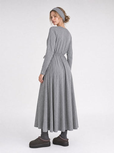 שמלה עם כיווץ במותן GREY