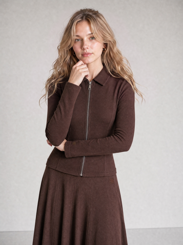 טופ בייסיק עם רוכסן BROWN