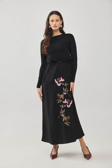 סרפן סאטן רקמת פרח BLACK