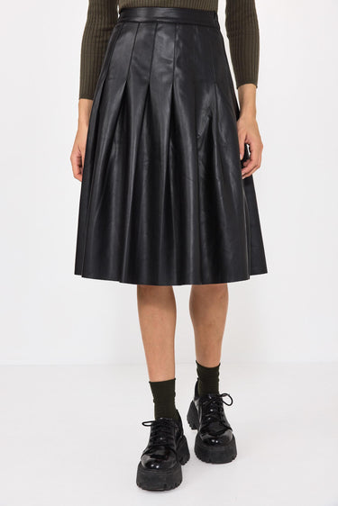 חצאית עור פליסה